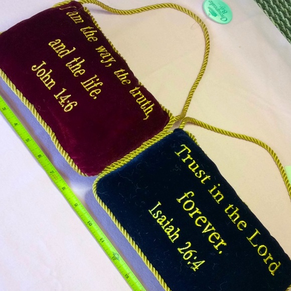 Chesapeak Bay & Cedar Creek Other - FINAL SALE PRICE Burgundy & Blue Inspiring Wall Hangings